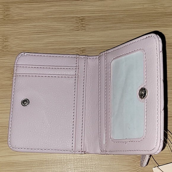 Betsey Johnson Lavendar Compact Wallet - Picture 4 of 6